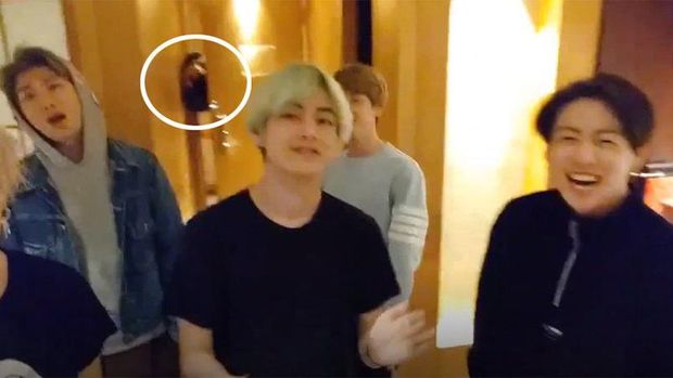 Ilustrasi sasaeng yang menguntit idola