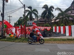 Pandemi Mereda, Penjual Umbul-umbul dan Bendera di Klaten Berharap Cuan