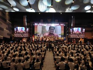 Potret Keseruan Seminar Indonesia Emas 2045 di Surabaya