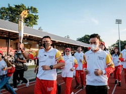 Dukung ASEAN Para Games 2022, Sandiaga Ikut Torch Relay di Solo