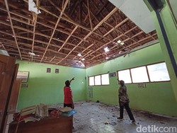 Video SDN 4 Gelangkulon Ponorogo yang Nyaris Ambruk