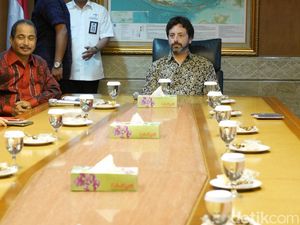 Kala Sergey Brin dan Istri yang Diduga Selingkuh Sambangi Jakarta Kala Sergey Brin dan Istri yang Diduga Selingkuh Sambangi Jakarta