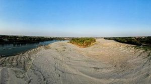 Sungai Terpanjang di Italia Menyusut gegara Kekeringan, Ini Fotonya