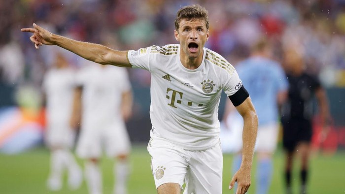 GREEN BAY, WI - JULY 23: Bayern Munich forward Thomas Müller (25) reacts against Manchester City during a Club Friendly match on July 23, 2022 at Lambeau Field in Green Bay, Wisconsin. (Photo by Joe Robbins/Icon Sportswire via Getty Images)