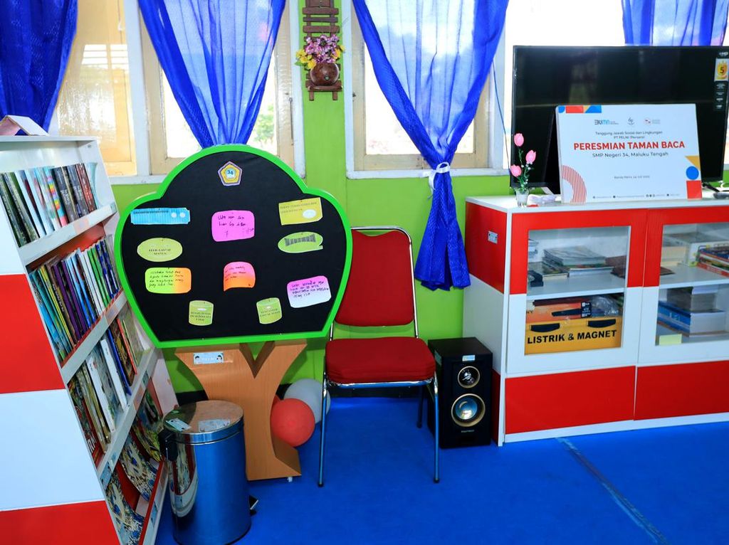 Taman Baca untuk Tingkatkan Minat Anak-anak Banda Neira Taman Baca untuk Tingkatkan Minat Anak-anak Banda Neira