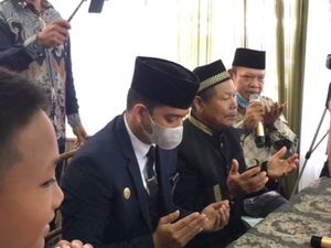 Most Pop Sepekan: Penghulu Ganteng Jadi Viral, Sosoknya Bikin Salfok Most Pop Sepekan: Penghulu Ganteng Jadi Viral, Sosoknya Bikin Salfok