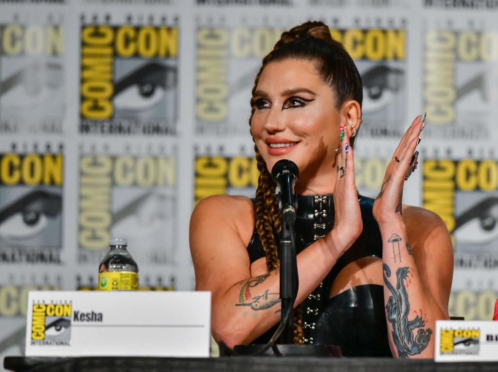 Kesha dari Penyanyi TikTok Kini Jadi Pemburu Hantu Kesha dari Penyanyi TikTok Kini Jadi Pemburu Hantu