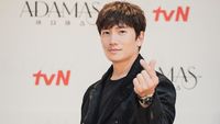 Tanda Cinta Jisung di Jumpa Pers Drakor Adamas