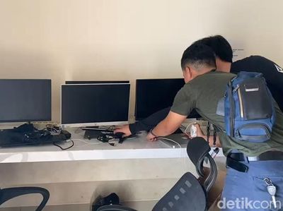 Potret Penggerebekan Sindikat Judi Online di Tangerang