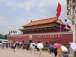 Jokowi Berkunjung ke China, Merah-Putih Berkibar di Kota Terlarang-Tiananmen