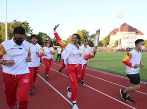 Erika Carlina dan Perasaannya Bawa Obor Asean Para Games 2022