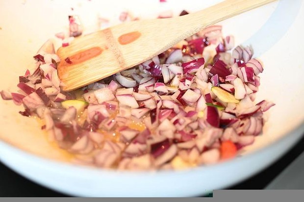 Ilustrasi Tumis Bawang/Foto: Pixabay/Ana Krach Ilustrasi Tumis Bawang/Foto: Pixabay/Ana Krach