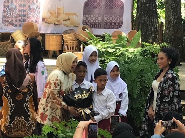 Kala Istri Menparekraf Sapa Pembatik Cilik di Bantul