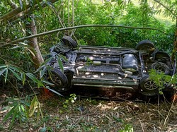 Mobil Terjun ke Jurang Sedalam 12 Meter di Karangasem, Korban Kritis