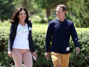 Mark Zuckerberg Sudah Tidak Sekaya Dulu Mark Zuckerberg Sudah Tidak Sekaya Dulu