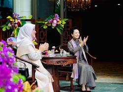 Momen Iriana Jokowi Dijamu Minum Teh oleh Madam Peng Liyuan