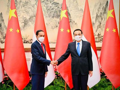 Momen Jokowi Bertemu PM China
