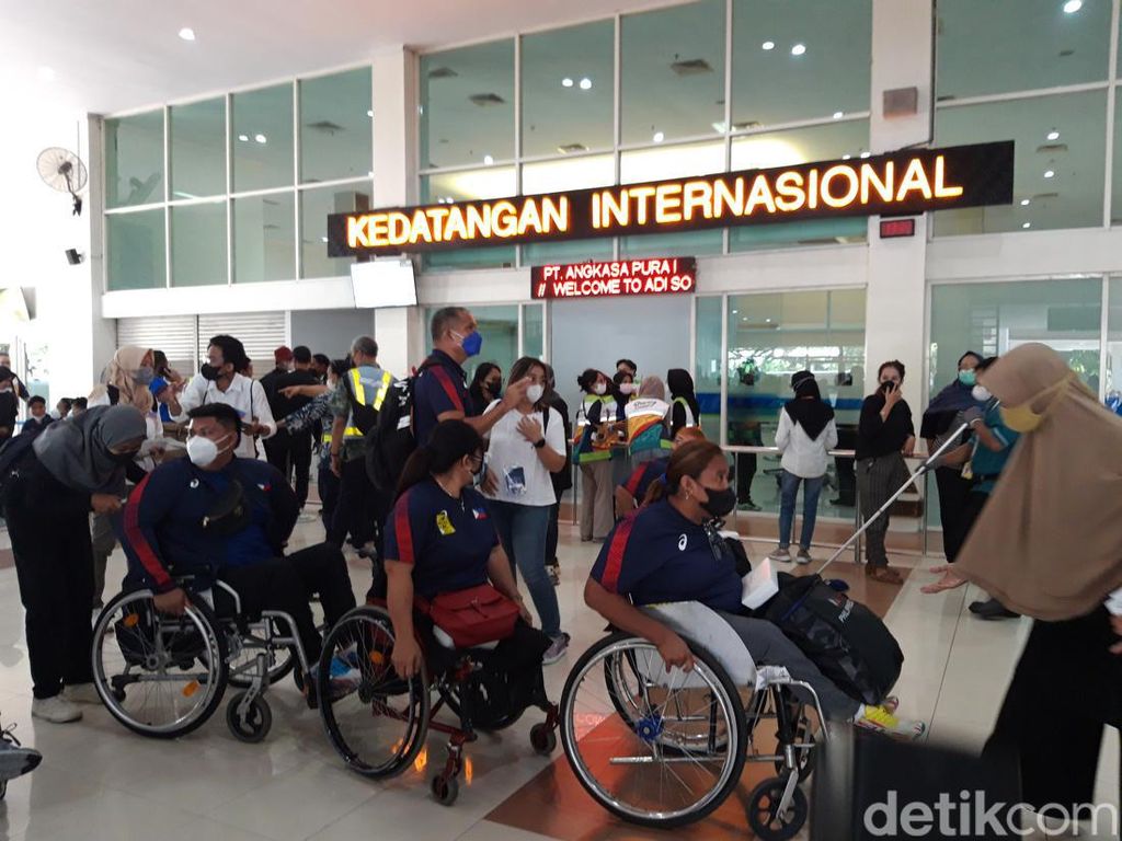 Atlet ASEAN Para Games 2022 Mulai Berdatangan di Bandara Adi Soemarmo