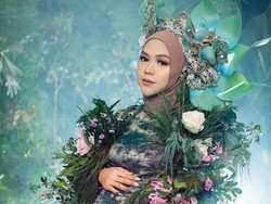 Ria Ricis Sambut Kepulangan Ibunya Usai Sempat Sakit saat Berhaji