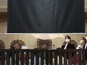 Eks Bupati Tabanan Sebut Ada Konspirasi yang Menyeretnya Jadi Terdakwa Eks Bupati Tabanan Sebut Ada Konspirasi yang Menyeretnya Jadi Terdakwa