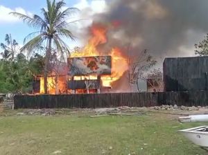Vila di Sekotong Barat Hangus Terbakar Saat Renovasi Vila di Sekotong Barat Hangus Terbakar Saat Renovasi