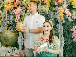 Foto: 8 Momen 7 Bulanan Zaskia Gotik di Tengah Isu Suami Selingkuh Foto: 8 Momen 7 Bulanan Zaskia Gotik di Tengah Isu Suami Selingkuh