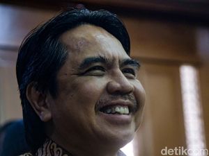 Pengakuan Ade Armando Saat Ditunjuk Jadi Komisaris Anak Usaha PLN Pengakuan Ade Armando Saat Ditunjuk Jadi Komisaris Anak Usaha PLN