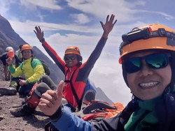 Cerita Pendaki Asal Ponorogo Taklukkan 7 Gunung Tertinggi di Pulau Jawa