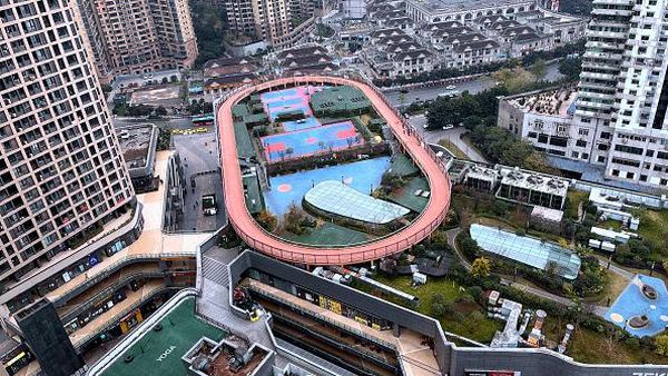 China Punya Stadion Olahraga di Atas Mal, Nih Fotonya
