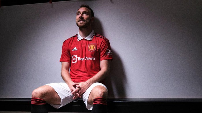 MANCHESTER, ENGLAND - JULY 26: (EXCLUSIVE COVERAGE) Christian Eriksen of Manchester United poses after signing for the club at Carrington Training Ground on July 26, 2022 in Manchester, England. (Photo by Manchester United/Manchester United via Getty Images)