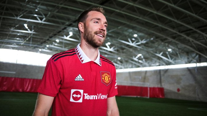 MANCHESTER, ENGLAND - JULY 26: (EXCLUSIVE COVERAGE) Christian Eriksen of Manchester United poses after signing for the club at Carrington Training Ground on July 26, 2022 in Manchester, England. (Photo by Manchester United/Manchester United via Getty Images)