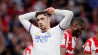 Sayangnya, Valverde lagi apes. Pemain asal Uruguay itu sepakannya lagi kena tiang melulu! (Foto: Getty Images)