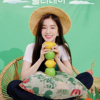 Poster pertama reality show Irene Red Velvet.