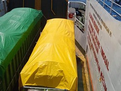 Kapal Kandas 10 Jam di Perairan Kolaka, 163 Penumpang Dievakuasi