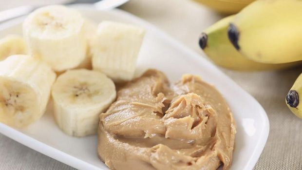 Manisnya Pisang dan Gurihnya Selai Kacang Jadi Kombinasi Camilan Diet Yang Oke Banget/Foto : shutterstock.com/Shutterstock via Eat This, Not That