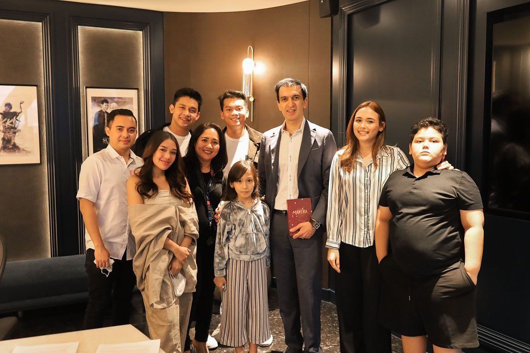 Manoj Punjabi dan Keluarga Laura Anna