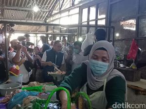 Mendag Zulhas ke Pasar Gayamsari, Klaim Harga Sembako Turun Stabil