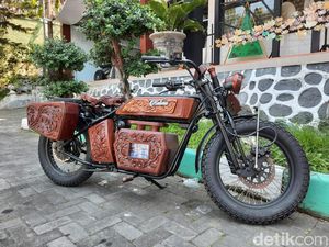 Menikmati Kesan Klasik dari Moge Listrik Buatan Kepala SMKN 5 Malang Menikmati Kesan Klasik dari Moge Listrik Buatan Kepala SMKN 5 Malang