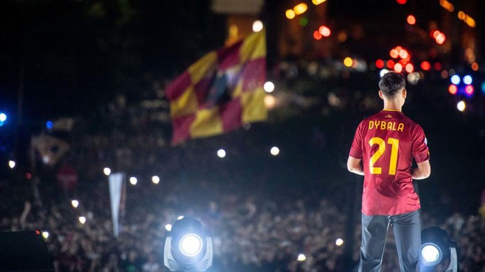 ROME, ITALY - JULY 26: AS Roma player Paulo Dybala during the presentation to fans from Palazzo della Civiltà on July 26, 2022 in Rome, Italy. (Photo by Fabio Rossi/AS Roma via Getty Images)