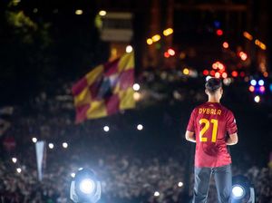 Ketika Dybala Terpana Melihat Sambutan Meriah Suporter AS Roma