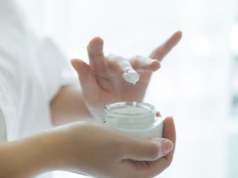 Skincare yang wajib dipakai di pesawat
