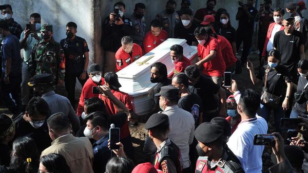 Momen Makam Brigadir J Dibongkar untuk Autopsi Ulang