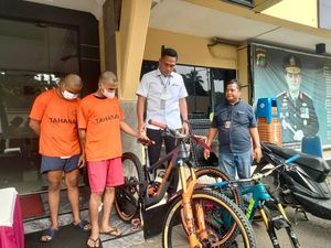 Pencurian Sepeda Mewah Senilai Rp 260 Juta di Depok, 2 Pelaku Ditangkap Pencurian Sepeda Mewah Senilai Rp 260 Juta di Depok, 2 Pelaku Ditangkap