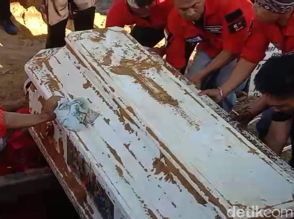 Dokter dari RSCM Pimpin Autopsi Ulang Jenazah Brigadir Yoshua