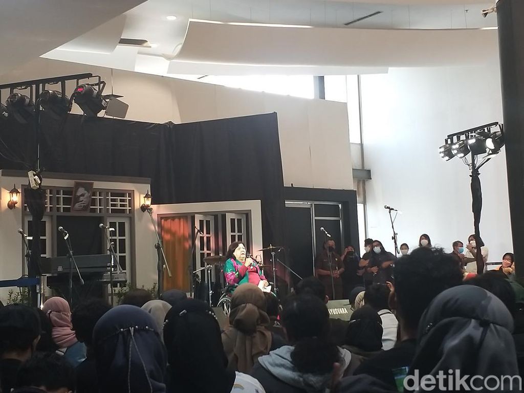 Cerita Evawani Saat Chairil Anwar Minta Dipanggil dengan Namanya Cerita Evawani Saat Chairil Anwar Minta Dipanggil dengan Namanya