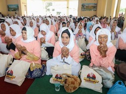 Emak-emak di Cianjur Lantunkan Doa untuk Ganjar Presiden 2024