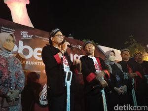 Takjubnya Sandiaga Lihat Penampilan Pelaku Seni di Grebeg Suro Ponorogo Takjubnya Sandiaga Lihat Penampilan Pelaku Seni di Grebeg Suro Ponorogo