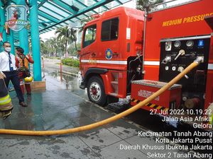 Kebakaran Tenant Minuman di Plaza Senayan Diduga Akibat Korsleting