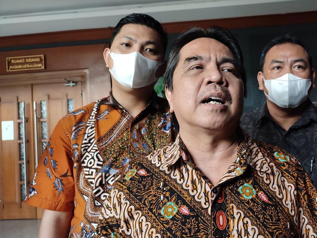 Ade Armando Ciut Nyali Diperiksa di Malang, Aremania: Kenapa Harus Takut?