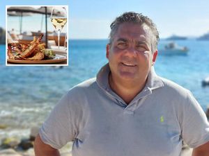 Turis Kena Getok Harga, Pesan Menu Ringan Harus Bayar Rp 6 Juta! Turis Kena Getok Harga, Pesan Menu Ringan Harus Bayar Rp 6 Juta!